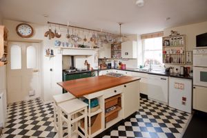 Kitchen- click for photo gallery